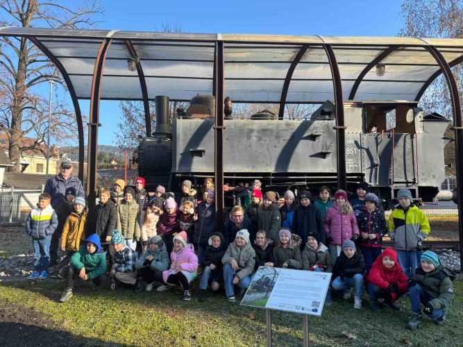 hdimg03ddefdd94e9c591c72b6cfd1d794b