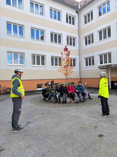 hdimg18951d16f8477cf73443bad2c802cb